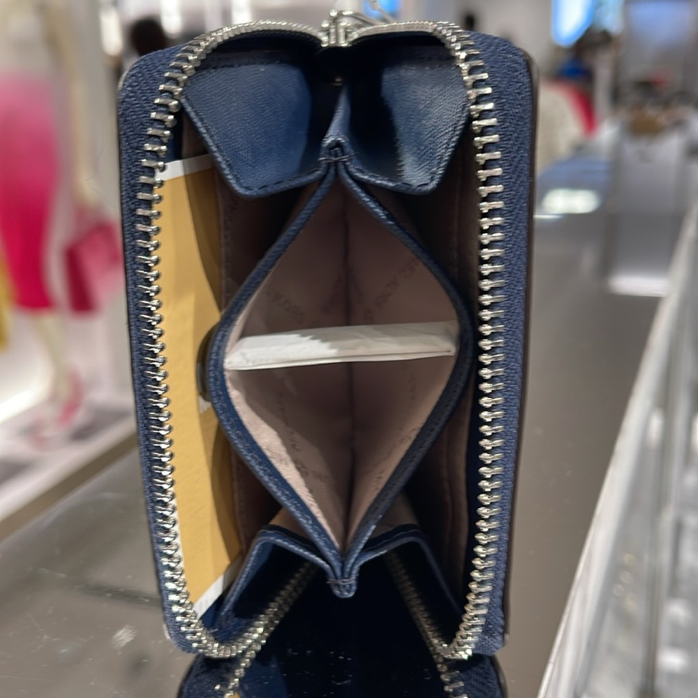 Michael Kors Navy Card Holder - Picture 11 of 16